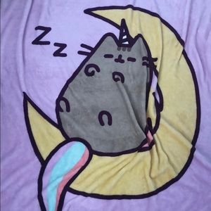 Pusheen Blanket